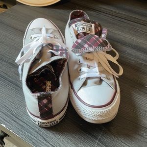 Converse Size 8 Gray and purple plaid